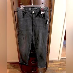 NWT Black Stretch Jeans Size 15, 69% Cotton, 26% Poly, 2% Spandex, 3% Other
